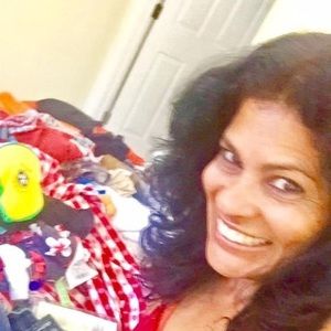 Meet your Posher, Eliane